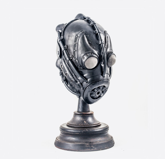 “Leech” Art Leather Gas Mask
